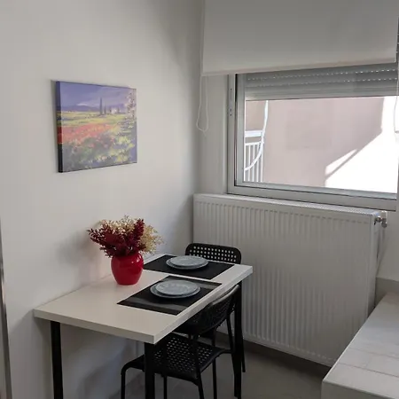 Christina's Apartament *